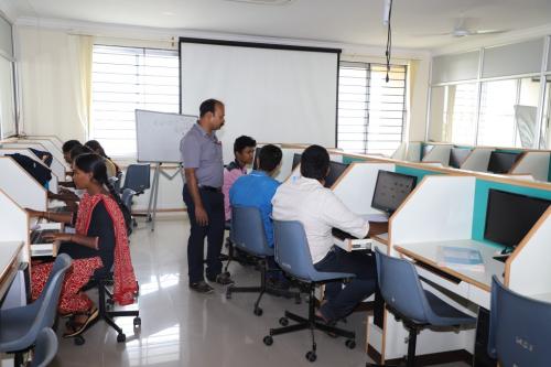 AutoCAD_NX_LT_Trainees_05Jul-To-03Aug19_1-1024x683