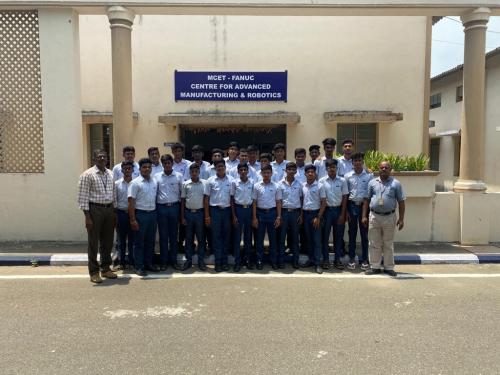 Internship-Program-for-NPT-students-in-Robot-Programming-1024x768